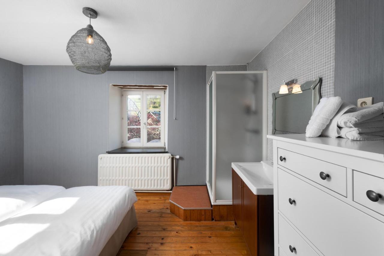 Aux Ecuries De La Reine Inn 3*